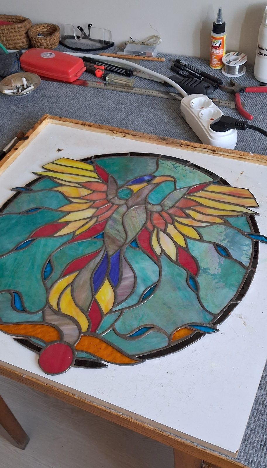 Semart atölyesinde vitray eseri üzerinde çalışma süreci